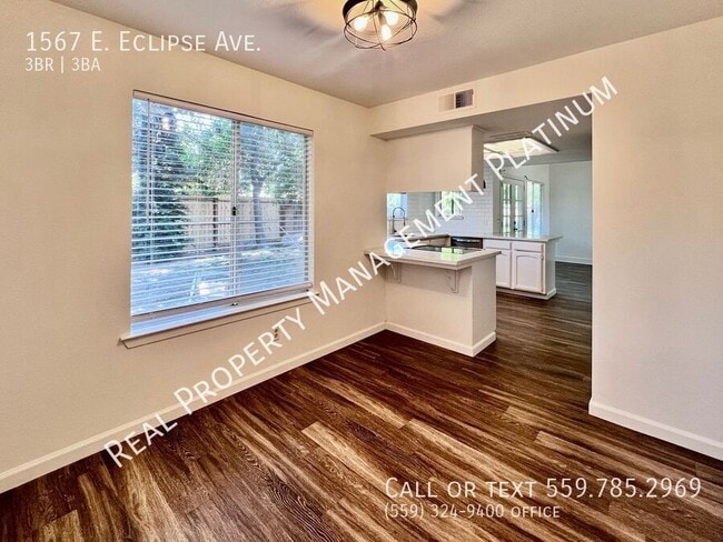 Building Photo - 1567 E Eclipse Ave