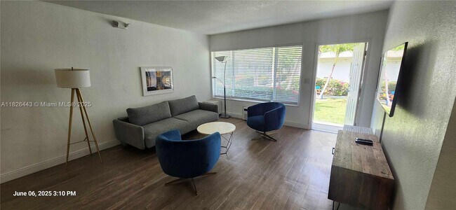 Building Photo - 9770 E Bay Harbor Dr