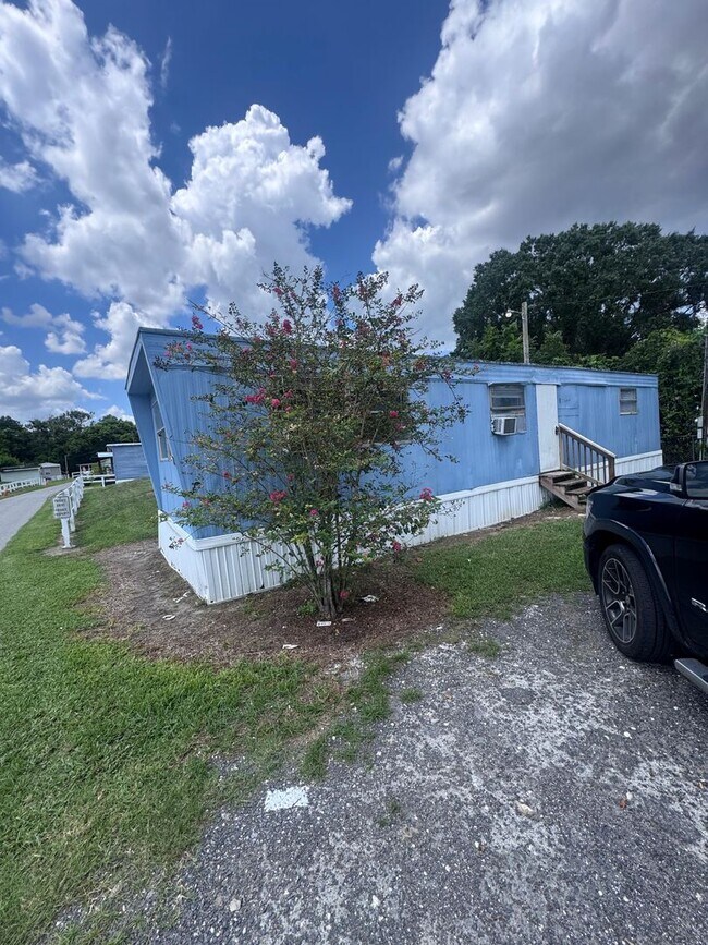 Building Photo - 1707 Reynolds Rd