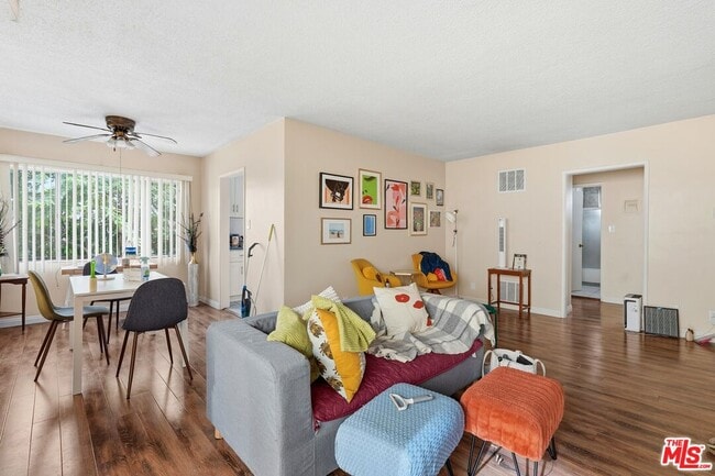 Building Photo - 1475 S Wooster St