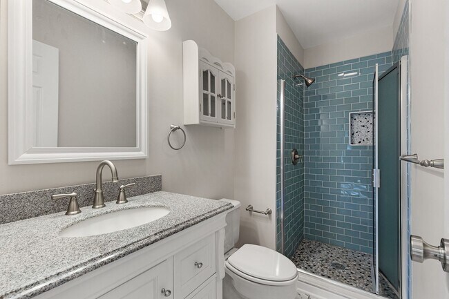 Building Photo - Coming Soon! End unit townhome in Annapolis!