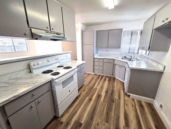 Building Photo - Remodeled 3 Bedroom 2 Bath Home near Monache High School