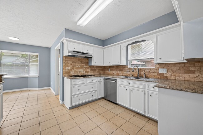 Building Photo - 6715 Greenvale Ln