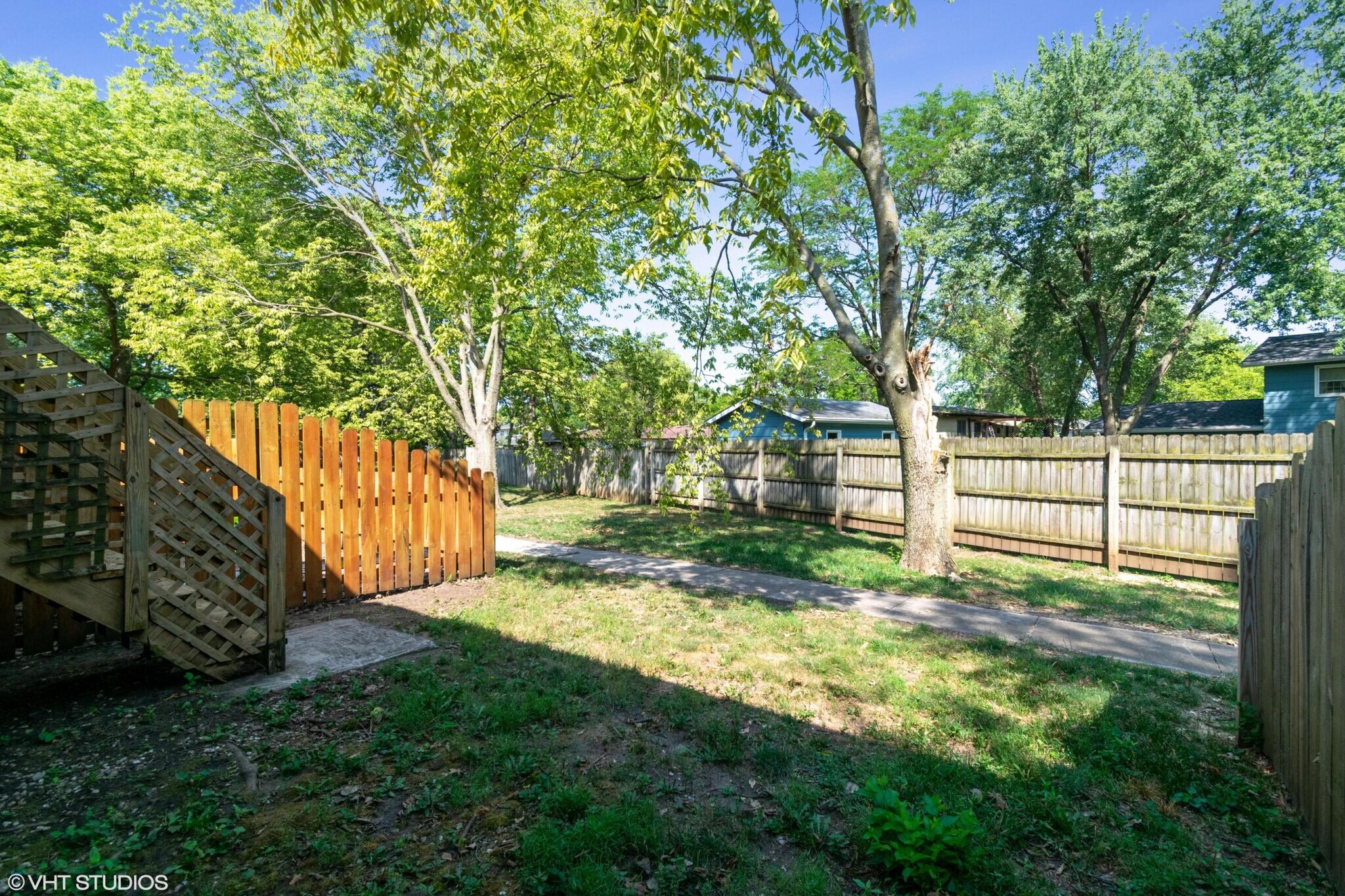 Building Photo - 635 Meadow Pl