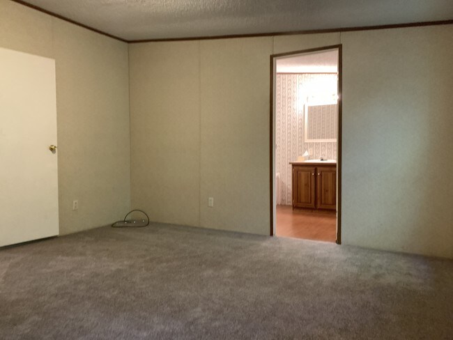 Building Photo - 127 John Lewis Dr