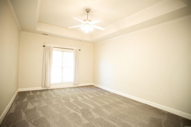 Building Photo - 15418 Hartford St