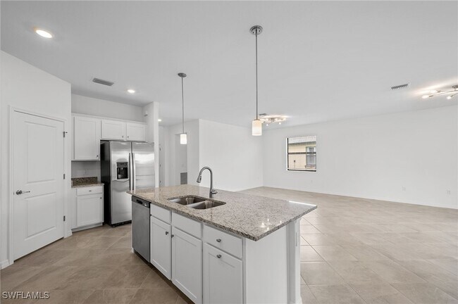 Building Photo - 15019 Palamos Cir