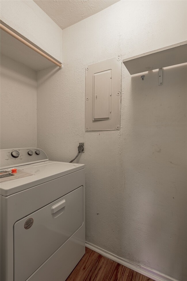 Building Photo - 2521 Crosstimbers Dr