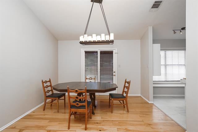 Building Photo - 548 Guadalupe Dr
