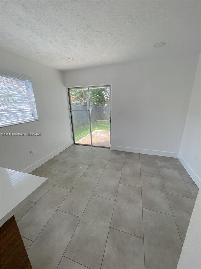 Building Photo - 20522 SW 92nd Pl