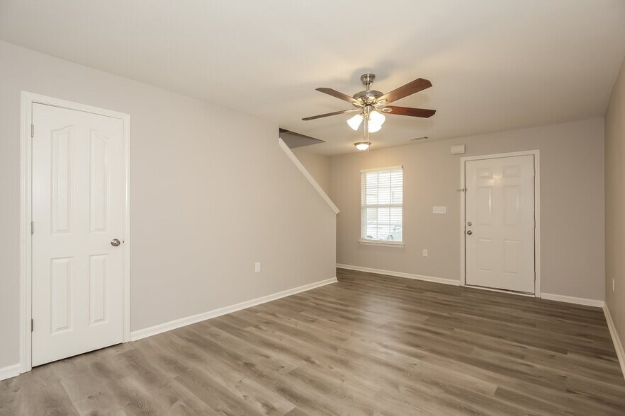 Building Photo - 4234 Grant Martin Dr