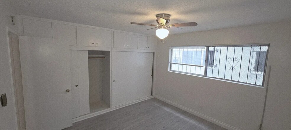 Building Photo - 120 Alamitos Ave