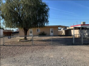 Building Photo - Cozy 1-Bedroom Retreat with Spacious Yard & Open Living Layout * COMING SOON *