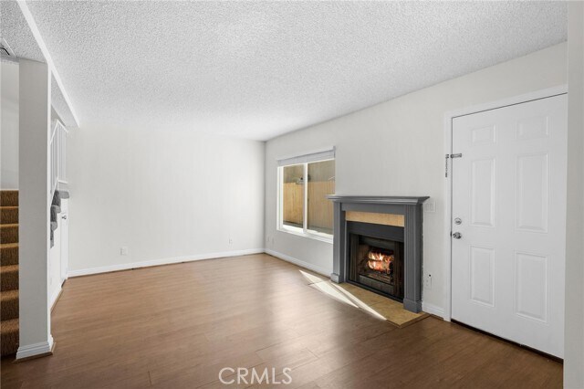 Building Photo - 10260 Plainview Ave