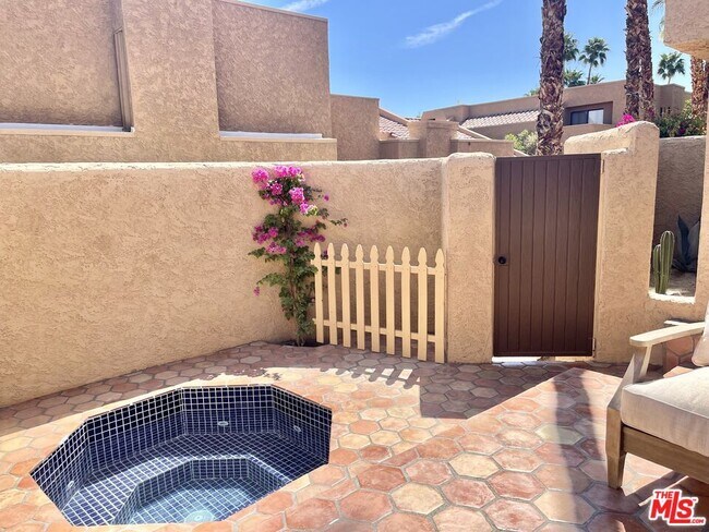 Building Photo - 73441 Foxtail Ln