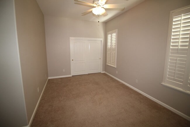Building Photo - Beautiful Home in Buchanan District + Large Yard