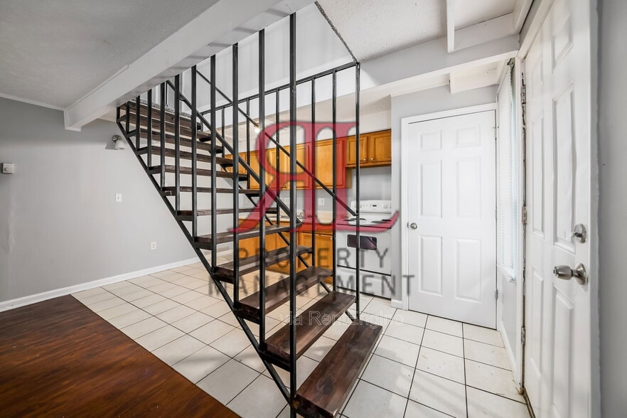 Building Photo - 4927 Myers Rd