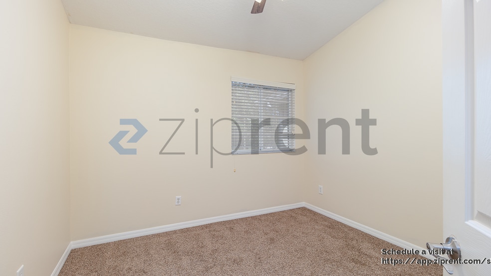 Building Photo - 10679 Regent Square Dr