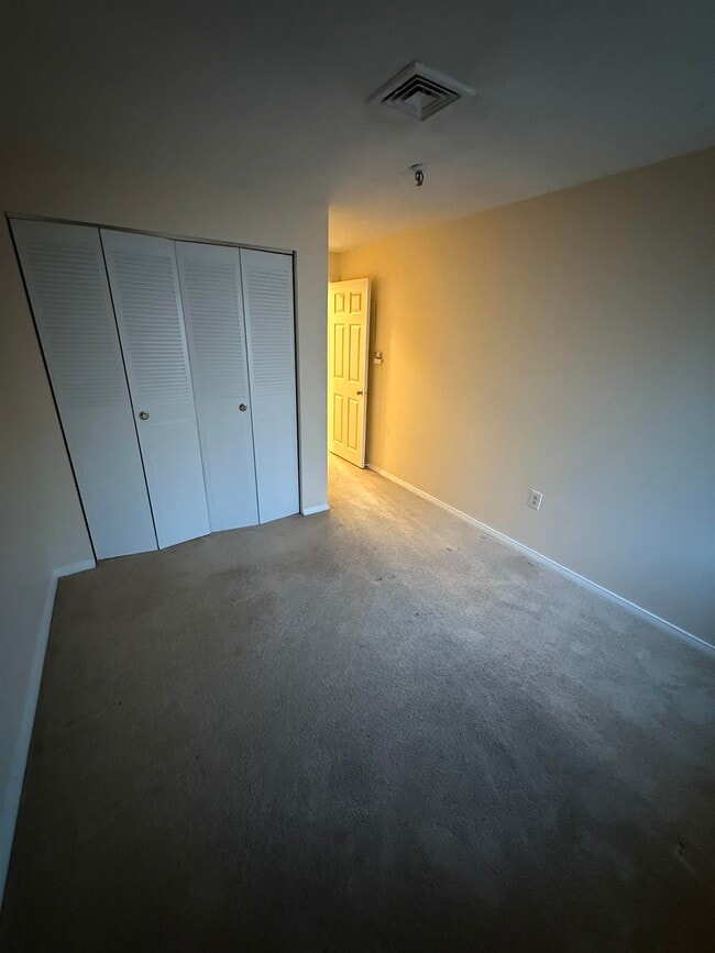 Building Photo - 425 Abbott Farm Ln