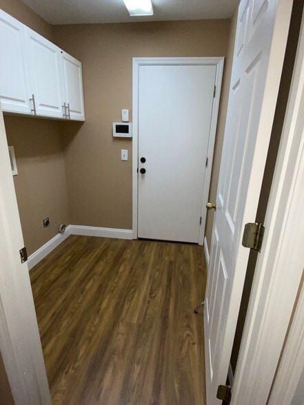 Building Photo - 22815 Richardson Ln