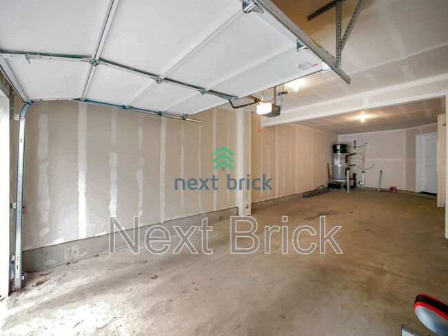 Building Photo - 15779 NE 15th St