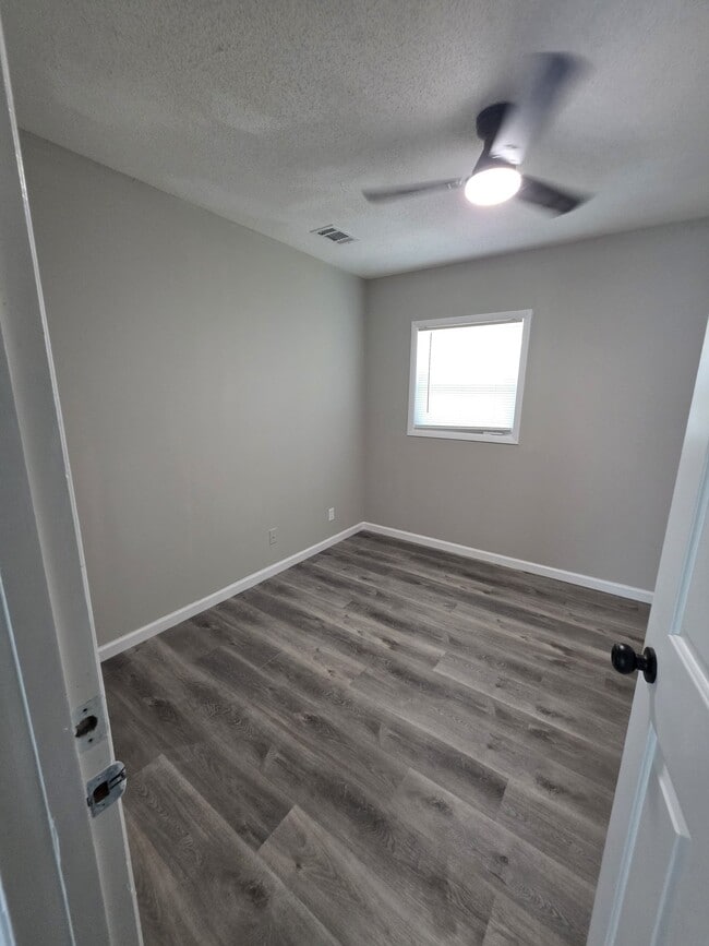 Building Photo - 3371 Ohara Dr S