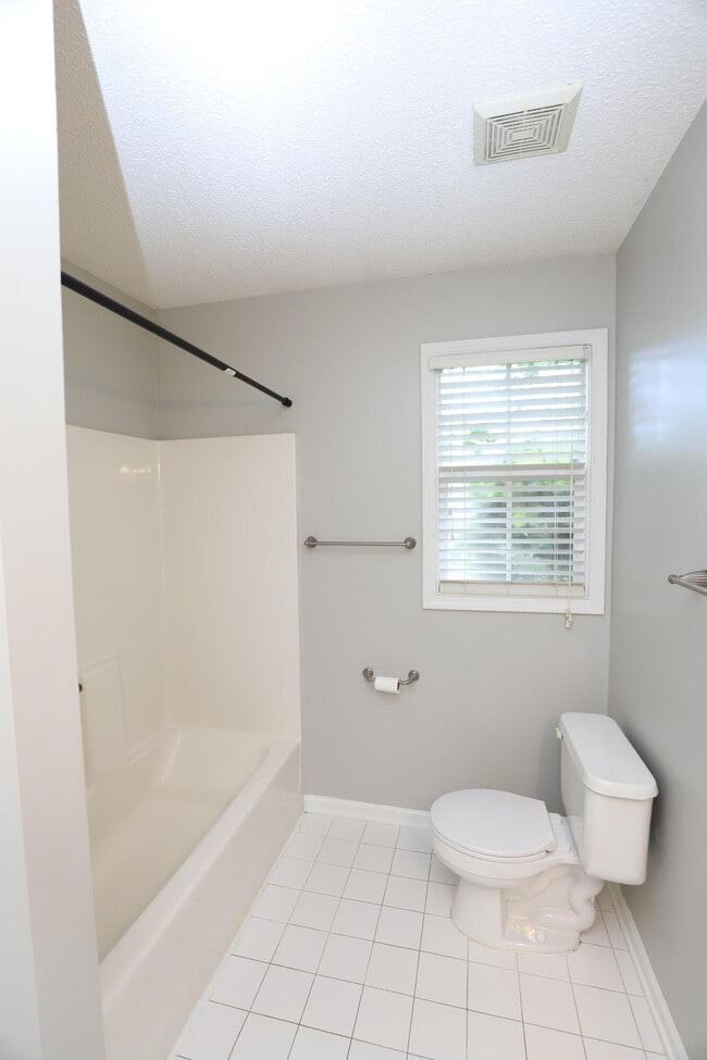 Building Photo - 1450 Morris Way Dr