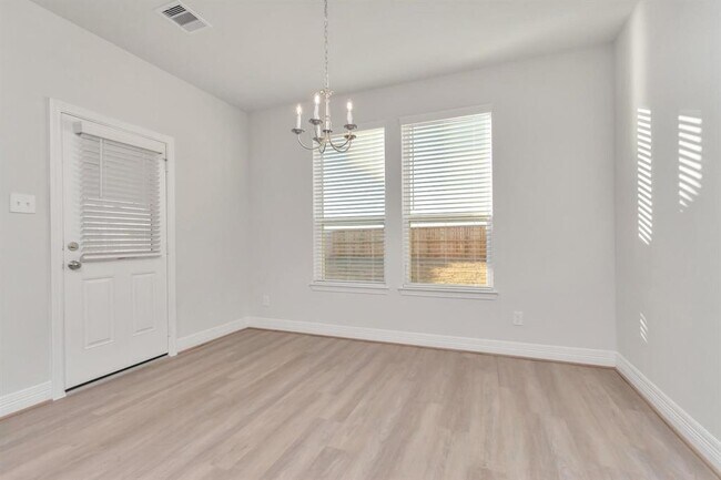 Building Photo - 21267 Catalina Palm Dr