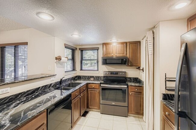 Building Photo - 953 Moorings Dr