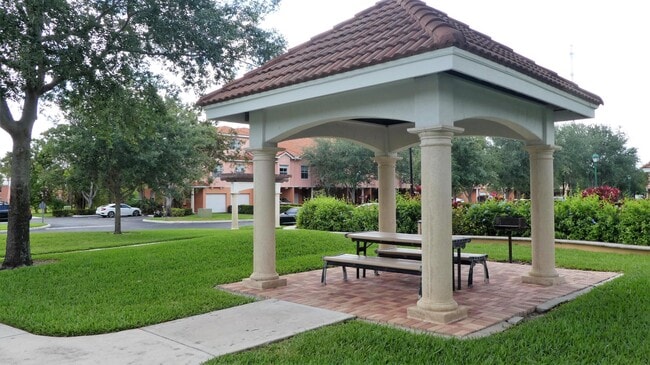 Building Photo - 2038 Alta Meadows Ln