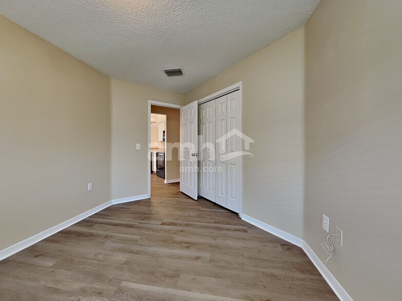 Building Photo - 10835 Peppersong Dr