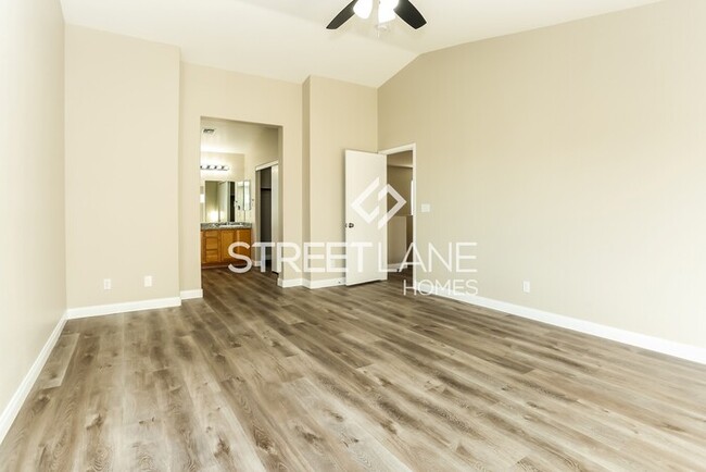 Building Photo - 3 Bedroom in NW Las Vegas!