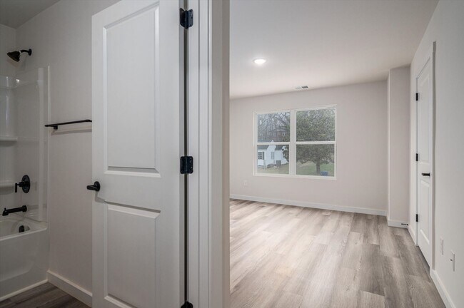 Building Photo - 3834 Maid Marion Ln