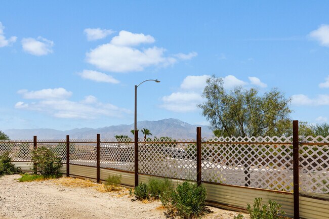 Building Photo - 13897 Mountain Top Dr