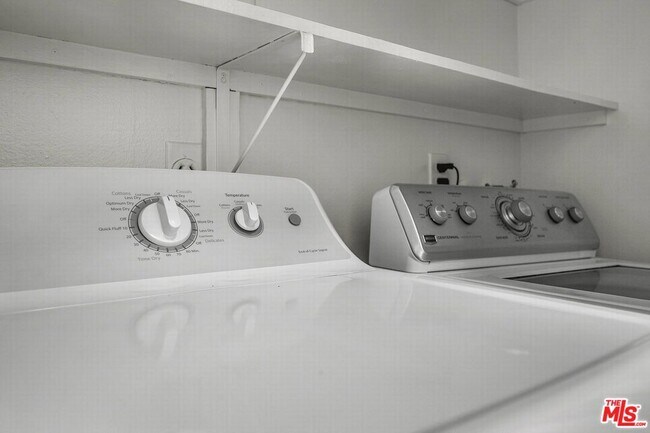 Building Photo - 2677 S Centinela Ave