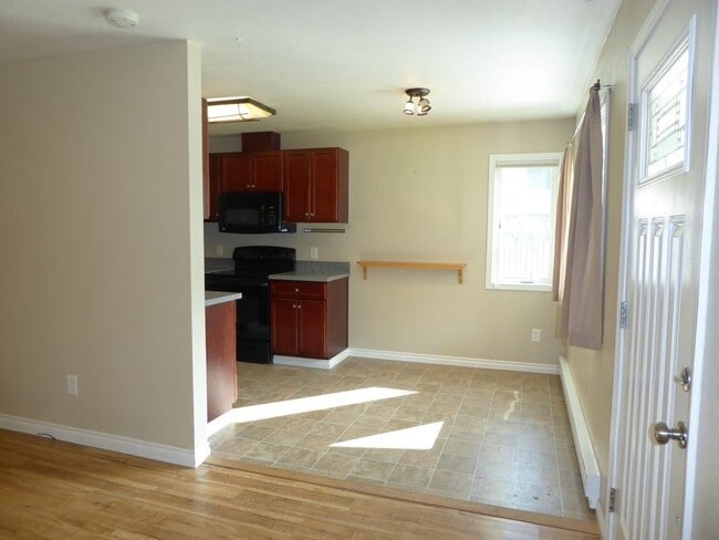 Building Photo - 9236 Emily Way