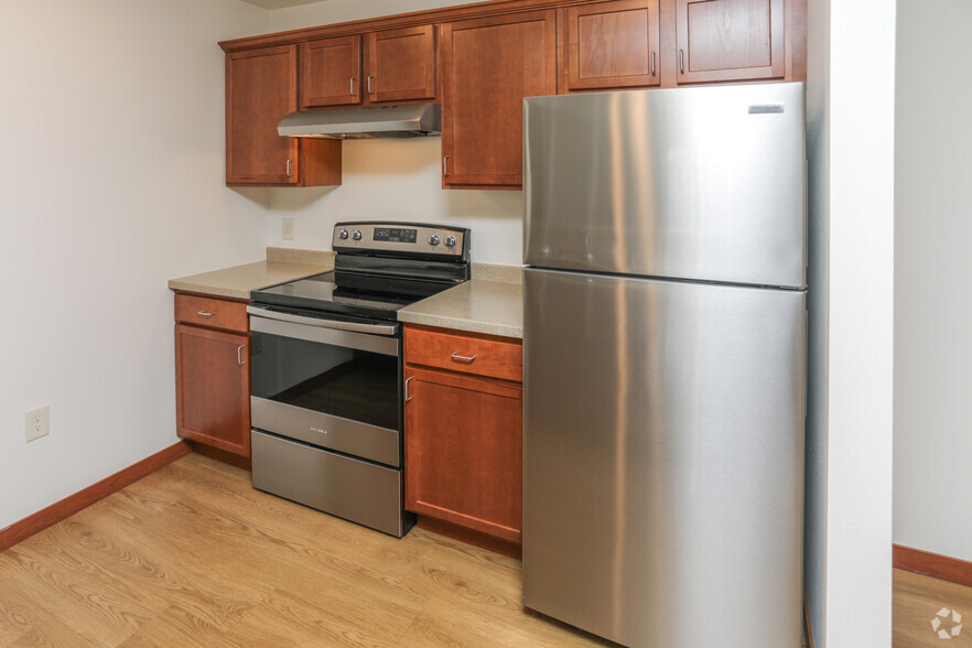 1BR, 1BA, Den - 917SF - Mayhew Apartments