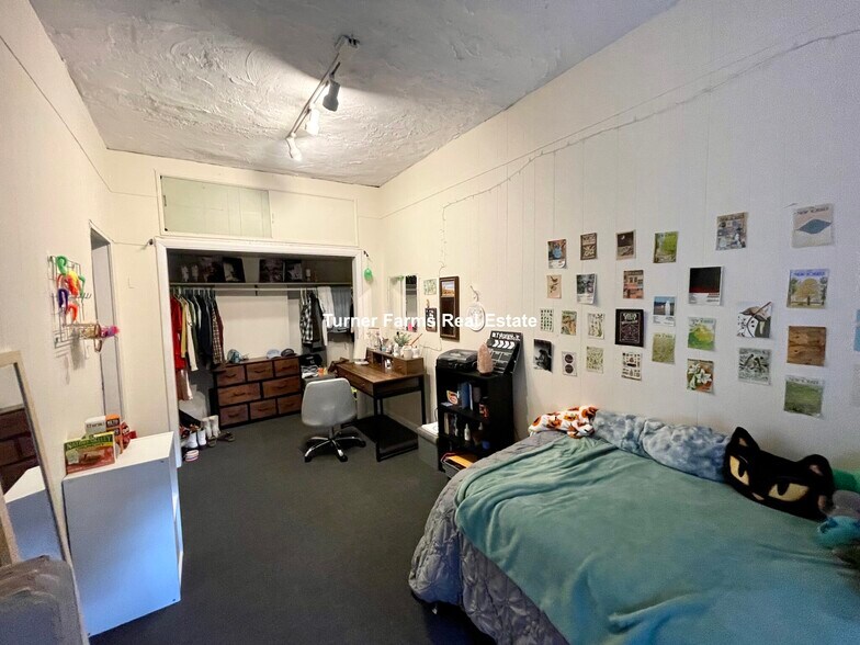 Building Photo - 15 Aberdeen St