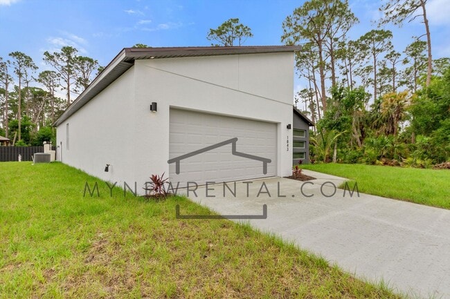 Building Photo - ONE MONTH FREE RENT! Modern, energy effici...