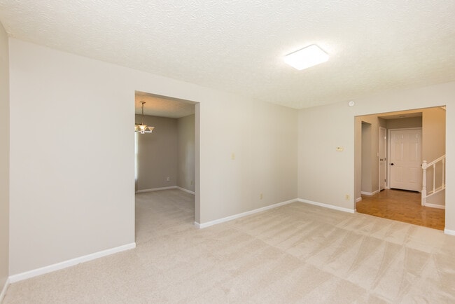 Building Photo - 6085 Tara Hill Dr