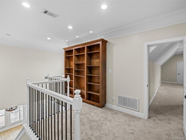 Building Photo - 3900 Turning Leaf Loop