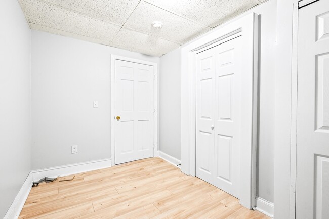 Building Photo - 547 White Mountain Hwy