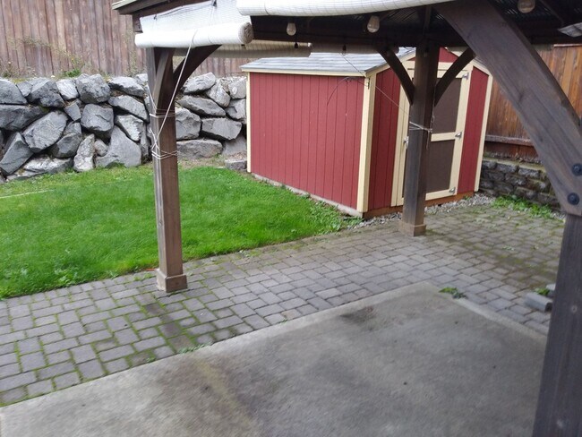 Building Photo - 1435 Farina Lp SE