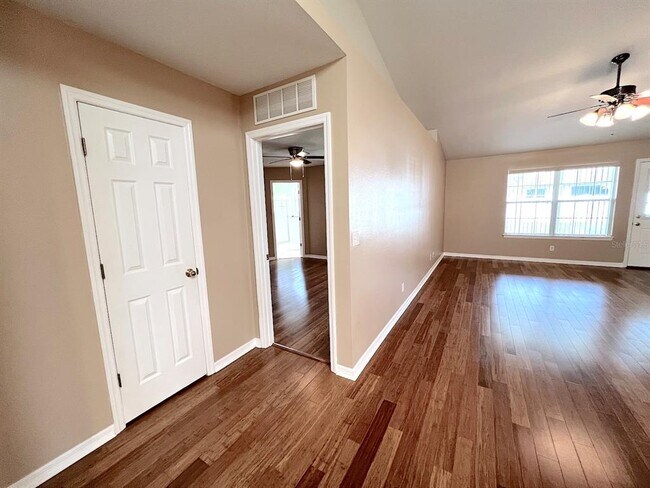 Building Photo - 70 Pheasant Dr