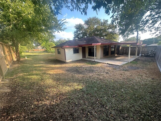 Building Photo - 13258 Bluff View Dr