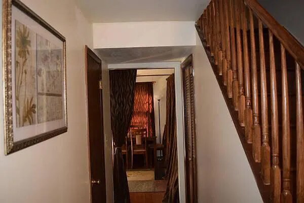 Building Photo - 206 Huntington Ln
