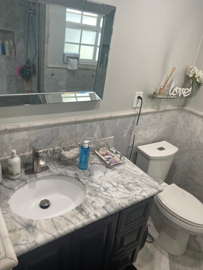 Building Photo - 6542 Via Arroyo Dr