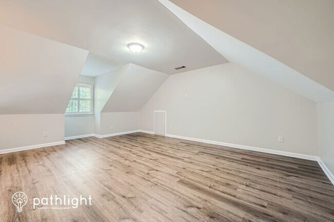 Building Photo - 3341 Rose Ridge