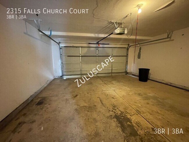Building Photo - 2315 Falls Church Ct
