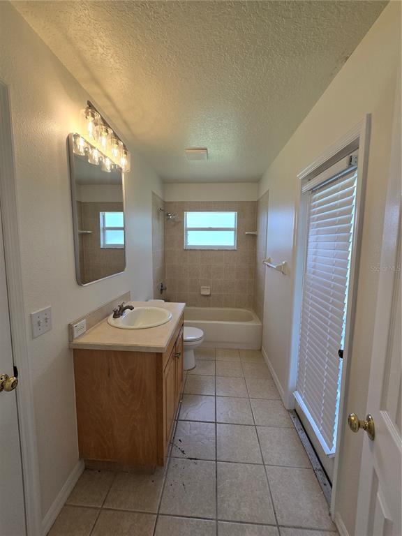 Building Photo - 15305 PALOMA PARK Ln